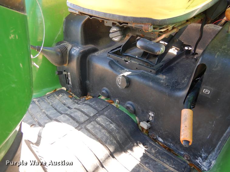 image for item DC5973 2007 John Deere 4520 tractor