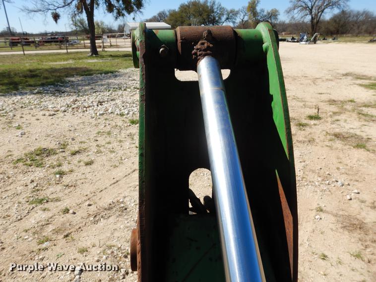 image for item DC5973 2007 John Deere 4520 tractor