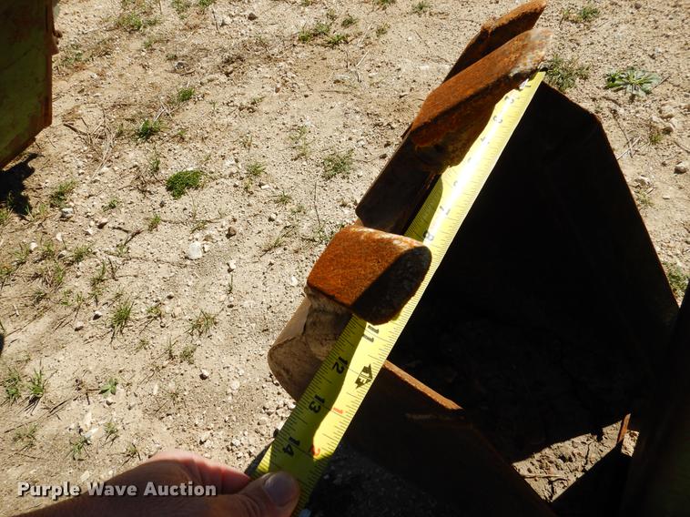 image for item DC5973 2007 John Deere 4520 tractor