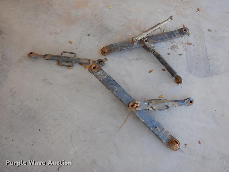 image for item DC5973 2007 John Deere 4520 tractor