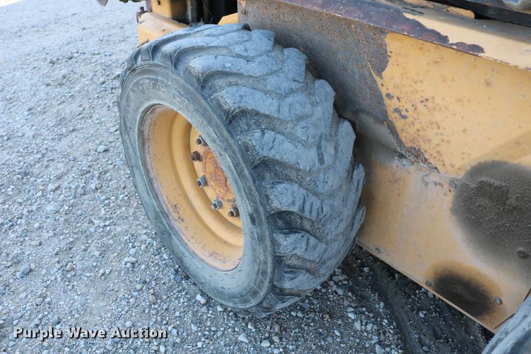 image for item DC7678 1997 New Holland LX665 Turbo skid steer