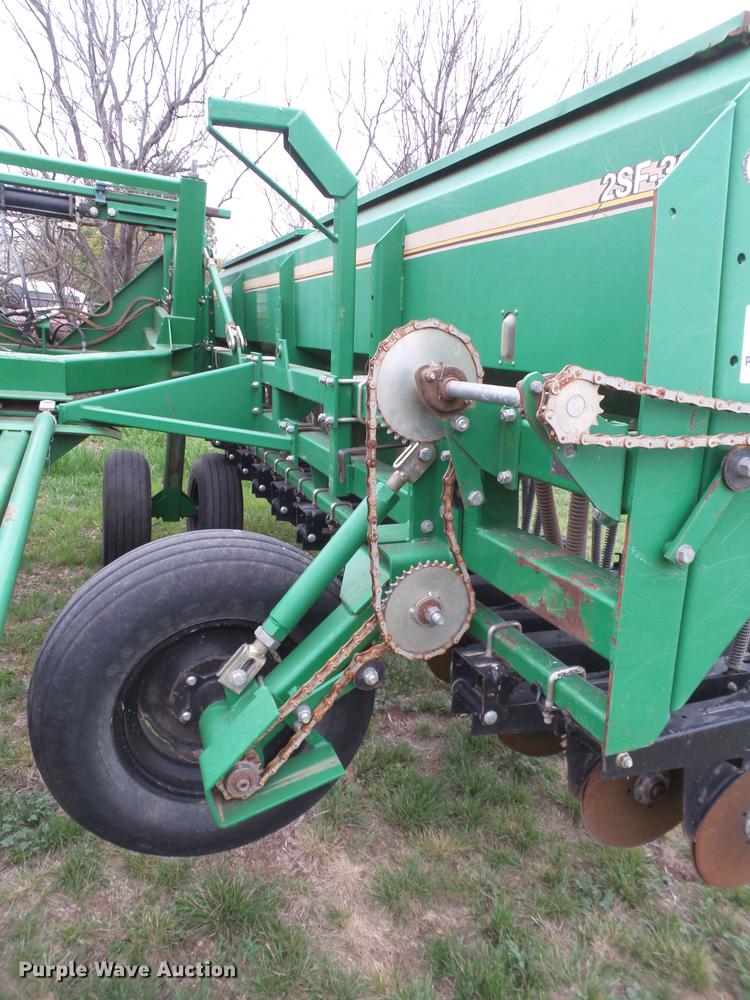 image for item DD1195 Great Plains 25F-30 grain drill