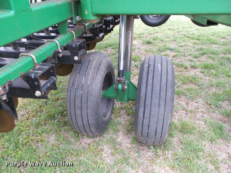 image for item DD1195 Great Plains 25F-30 grain drill