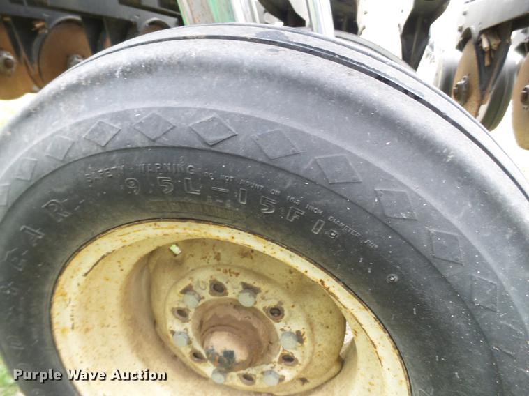 image for item DD1195 Great Plains 25F-30 grain drill