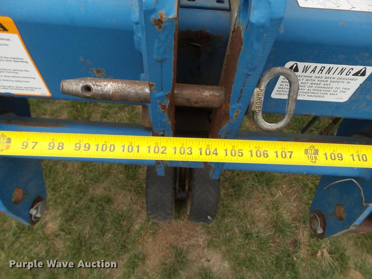 image for item DD1196 Kinze row crop cultivator