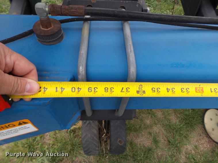 image for item DD1196 Kinze row crop cultivator