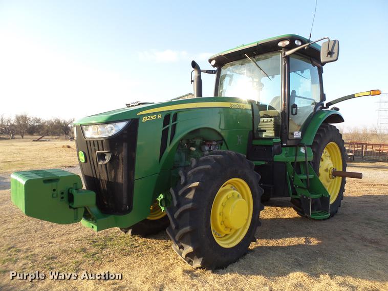 image for item DD1225 2013 John Deere 8235R MFWD tractor