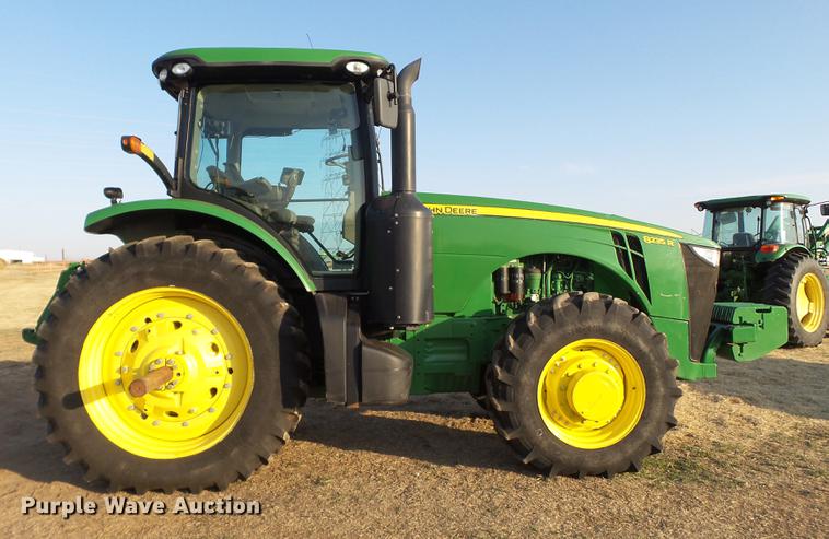 image for item DD1225 2013 John Deere 8235R MFWD tractor