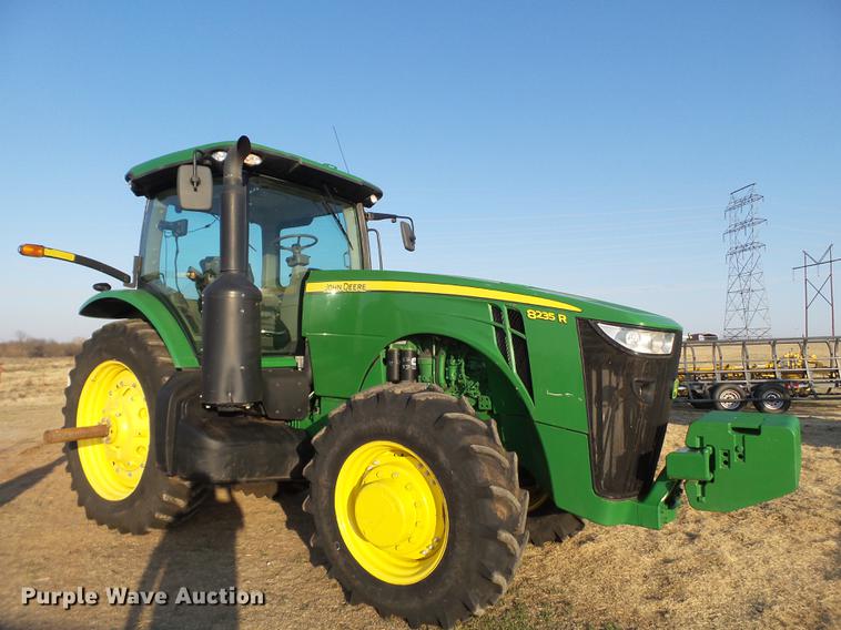 image for item DD1225 2013 John Deere 8235R MFWD tractor
