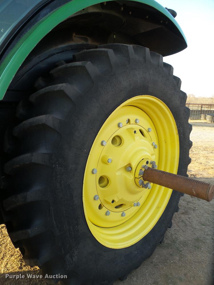 image for item DD1225 2013 John Deere 8235R MFWD tractor