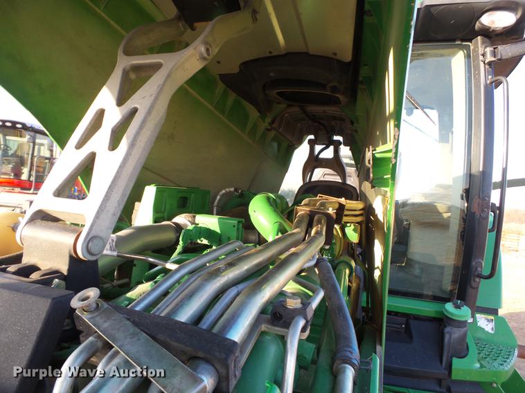 image for item DD1225 2013 John Deere 8235R MFWD tractor