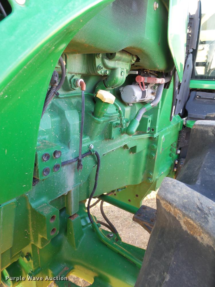 image for item DD1225 2013 John Deere 8235R MFWD tractor
