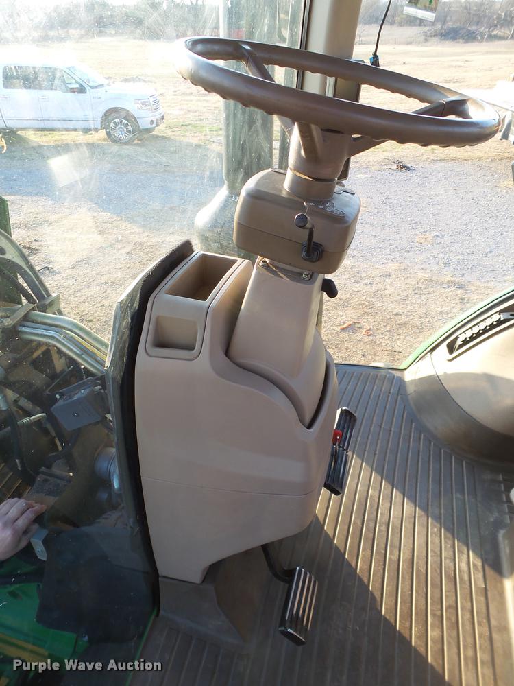 image for item DD1225 2013 John Deere 8235R MFWD tractor