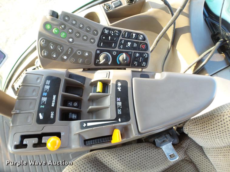 image for item DD1225 2013 John Deere 8235R MFWD tractor