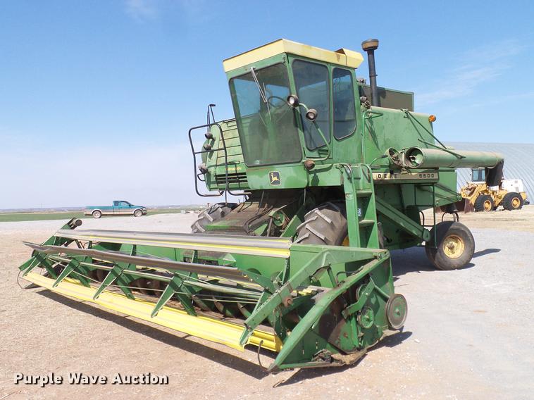 image for item DD1356 John Deere 6600 combine