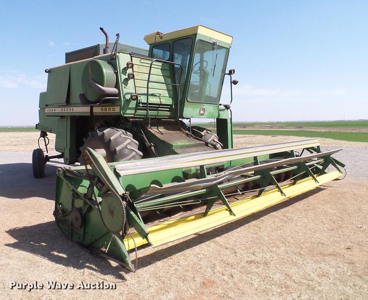image for item DD1356 John Deere 6600 combine