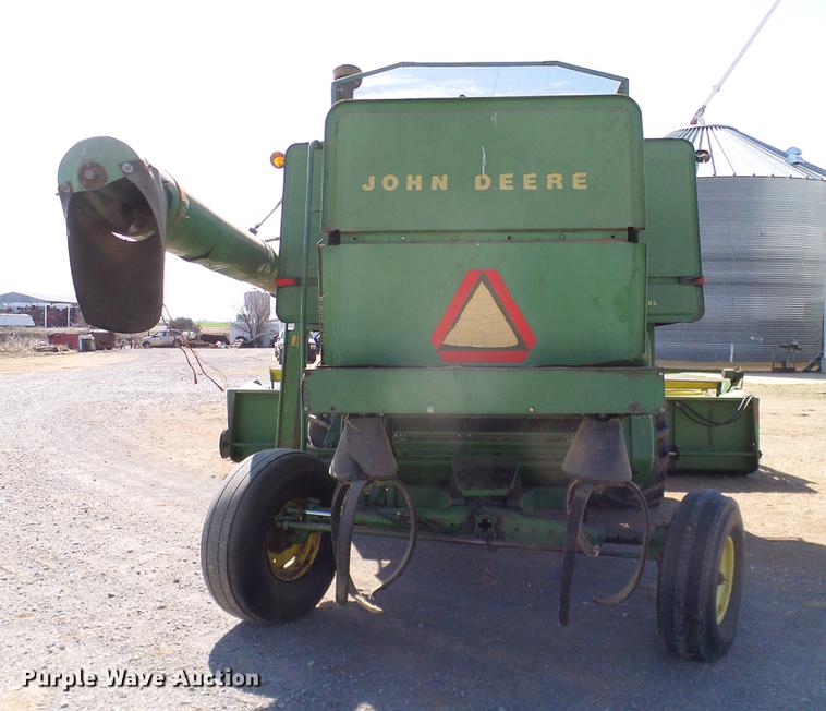 image for item DD1356 John Deere 6600 combine