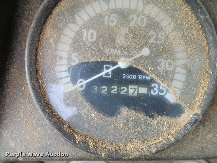 image for item DD1356 John Deere 6600 combine