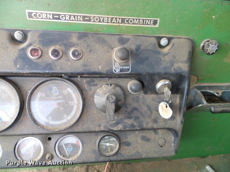 image for item DD1356 John Deere 6600 combine