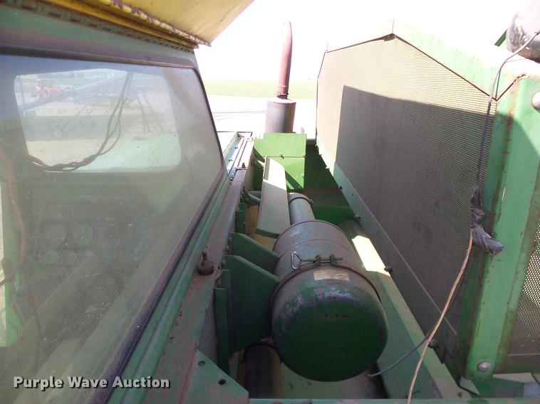 image for item DD1356 John Deere 6600 combine