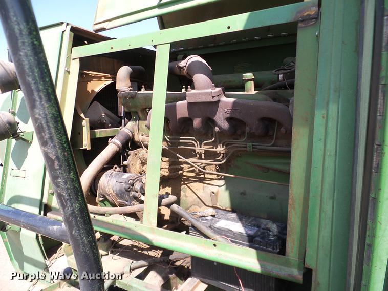 image for item DD1356 John Deere 6600 combine