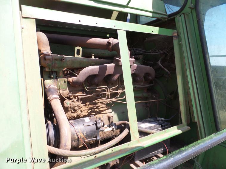 image for item DD1356 John Deere 6600 combine