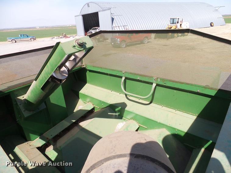 image for item DD1356 John Deere 6600 combine