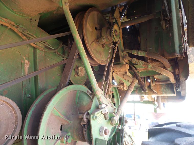image for item DD1356 John Deere 6600 combine