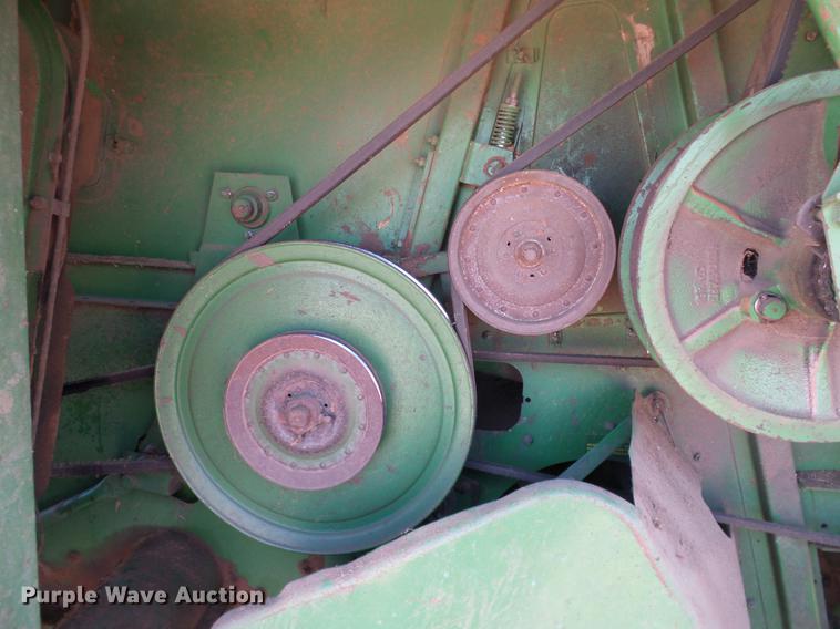 image for item DD1356 John Deere 6600 combine