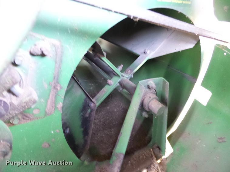 image for item DD1356 John Deere 6600 combine