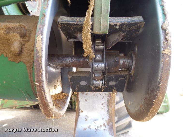 image for item DD1356 John Deere 6600 combine