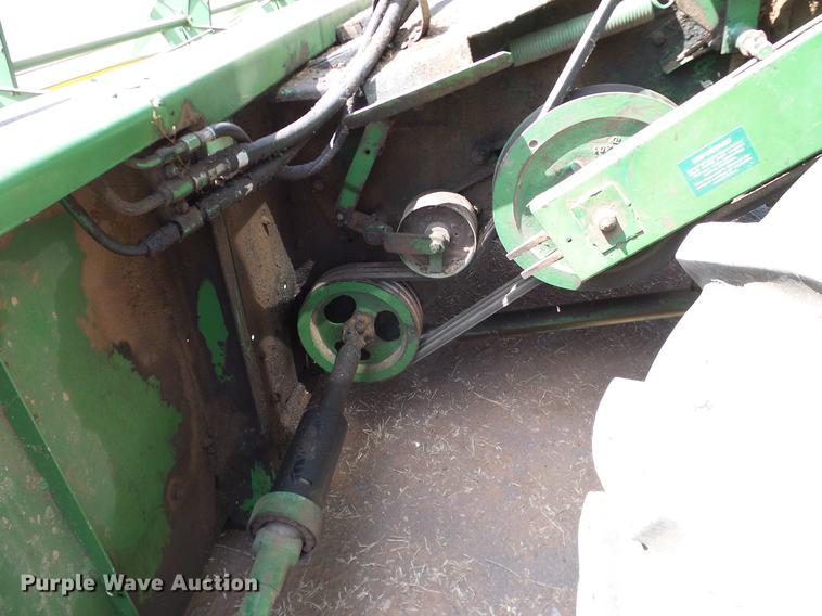image for item DD1356 John Deere 6600 combine