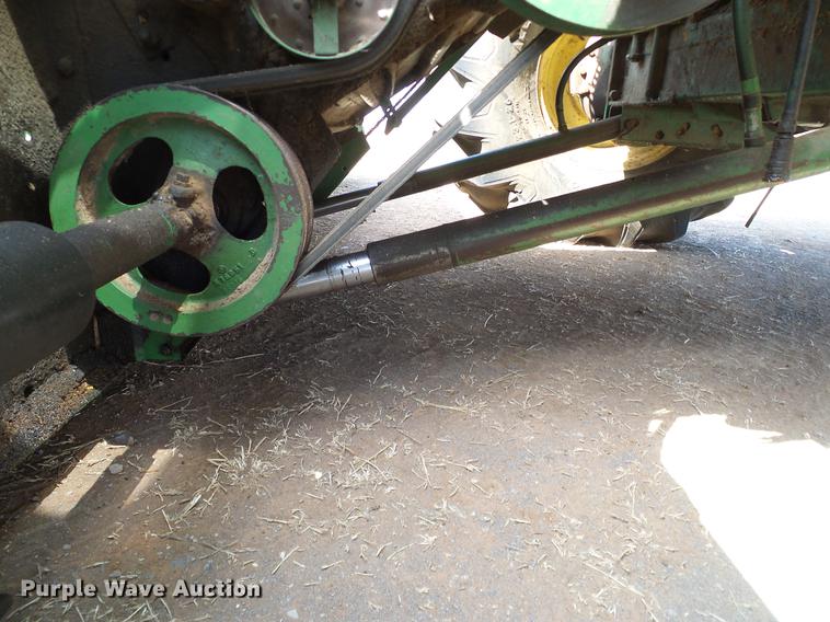 image for item DD1356 John Deere 6600 combine