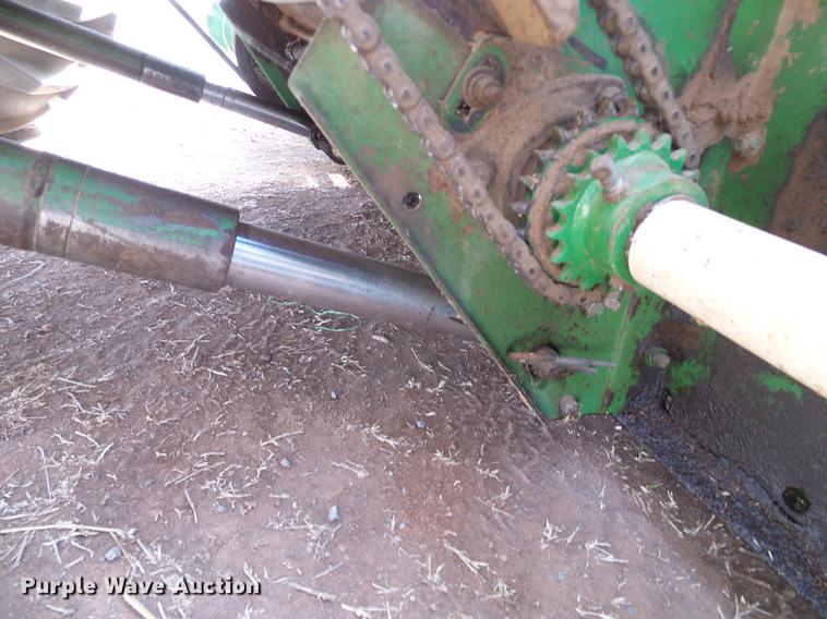 image for item DD1356 John Deere 6600 combine