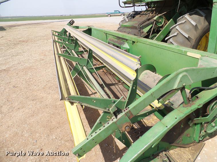 image for item DD1356 John Deere 6600 combine