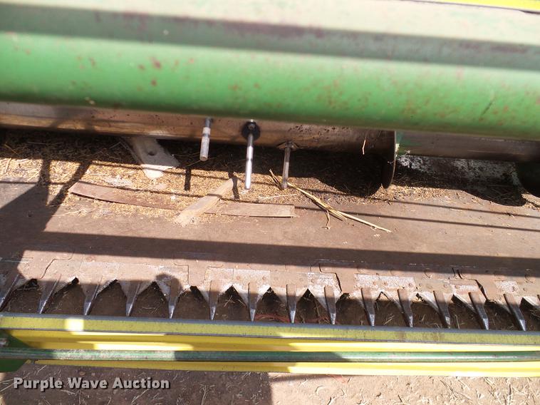 image for item DD1356 John Deere 6600 combine