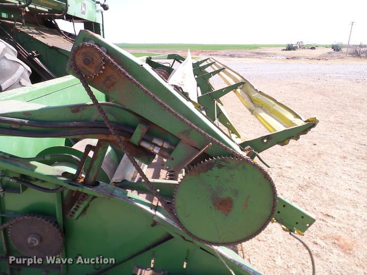 image for item DD1356 John Deere 6600 combine