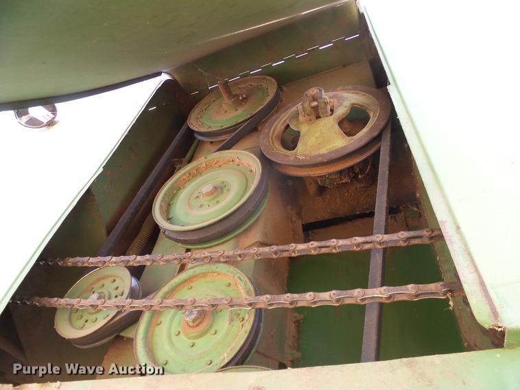 image for item DD1356 John Deere 6600 combine