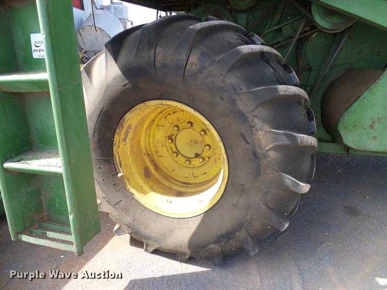 image for item DD1356 John Deere 6600 combine