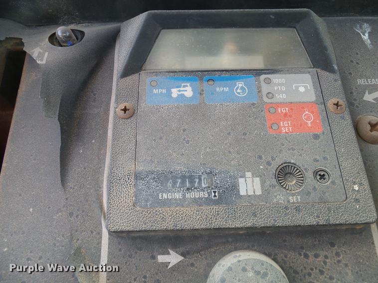 image for item DD1361 1981 International 1486 tractor