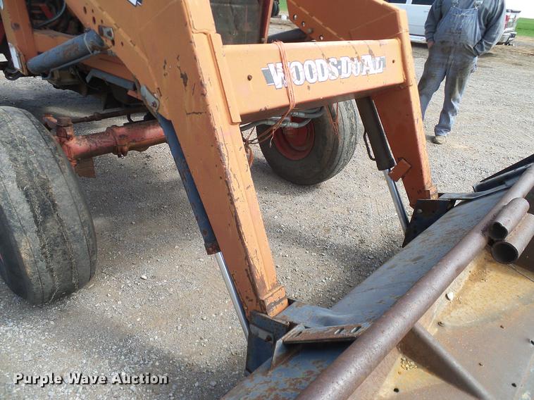 image for item DD1361 1981 International 1486 tractor