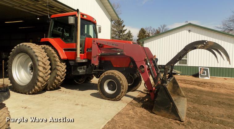 image for item DD2831 1988 Case IH 7110 Magnum tractor