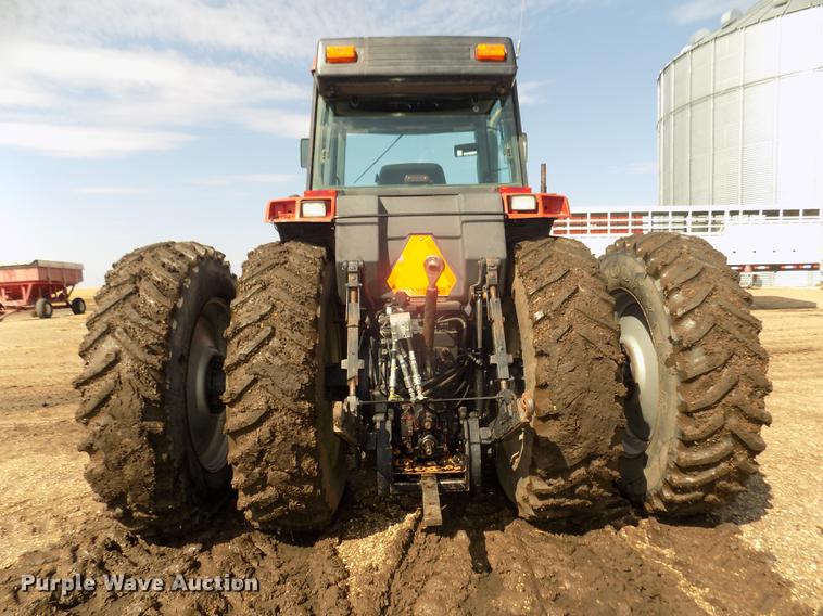 image for item DD2831 1988 Case IH 7110 Magnum tractor