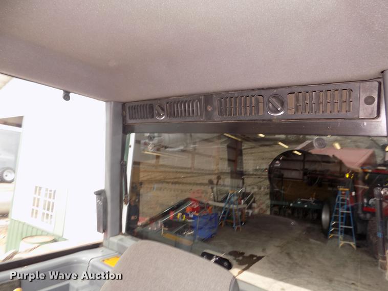 image for item DD2831 1988 Case IH 7110 Magnum tractor