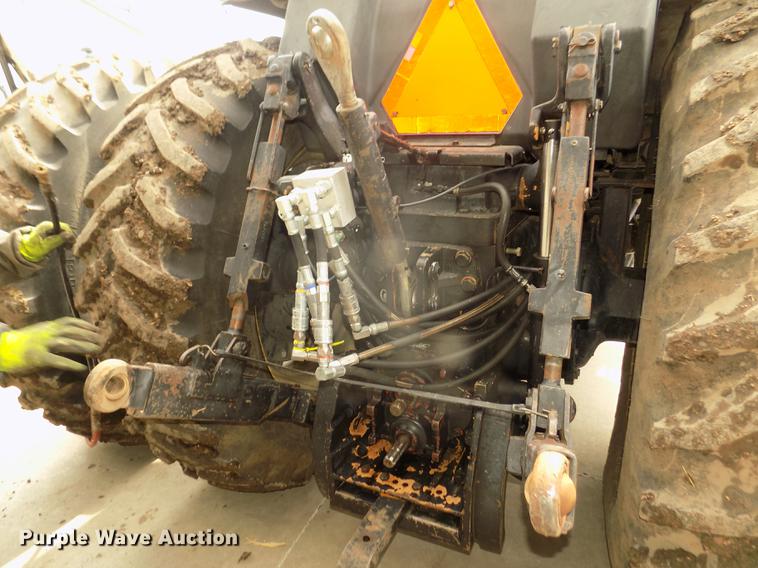 image for item DD2831 1988 Case IH 7110 Magnum tractor