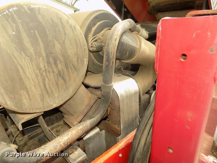 image for item DD2831 1988 Case IH 7110 Magnum tractor