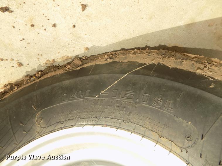 image for item DD2831 1988 Case IH 7110 Magnum tractor