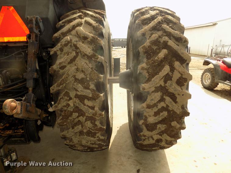 image for item DD2831 1988 Case IH 7110 Magnum tractor