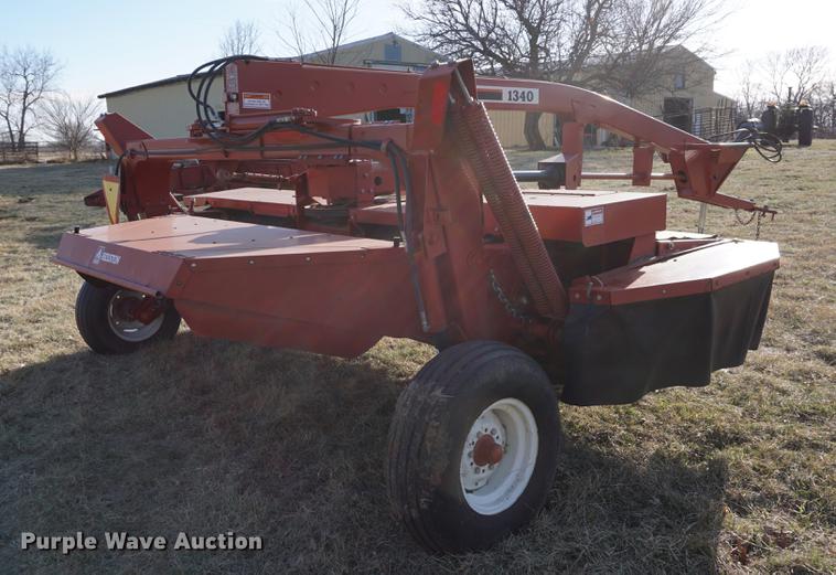 image for item DE3145 Hesston 1340 Hydroswing discbine mower conditioner