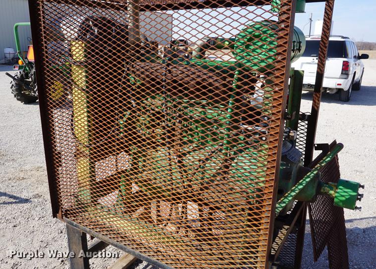 image for item DE3154 John Deere four cylinder diesel engine